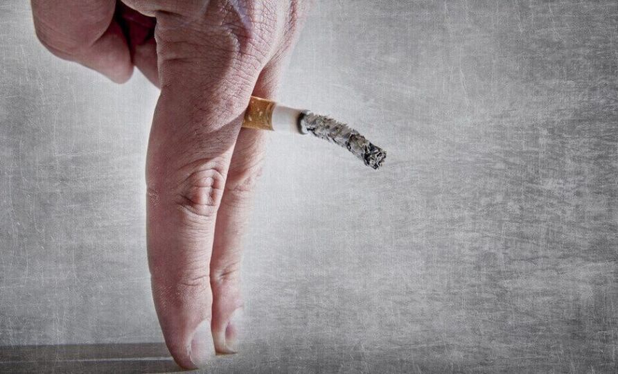 Smoking damages the erection